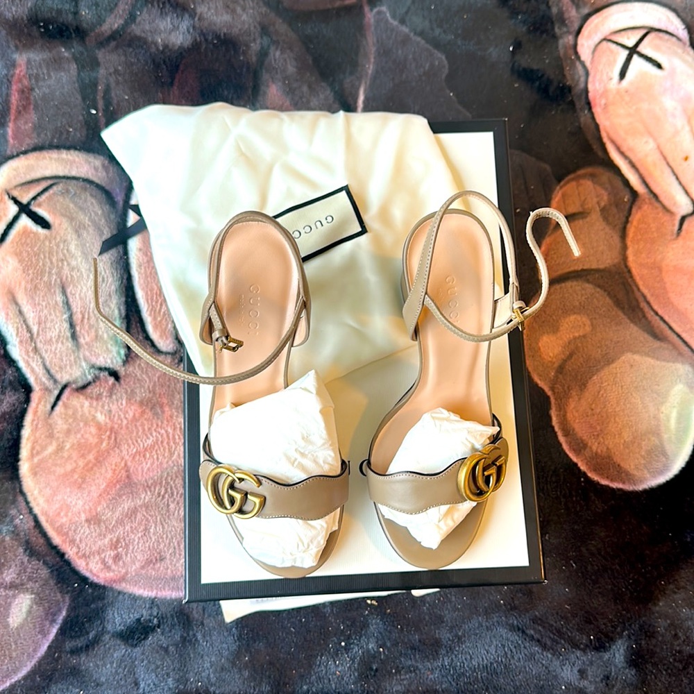 Authentic Gucci Leather Sandal Lifford